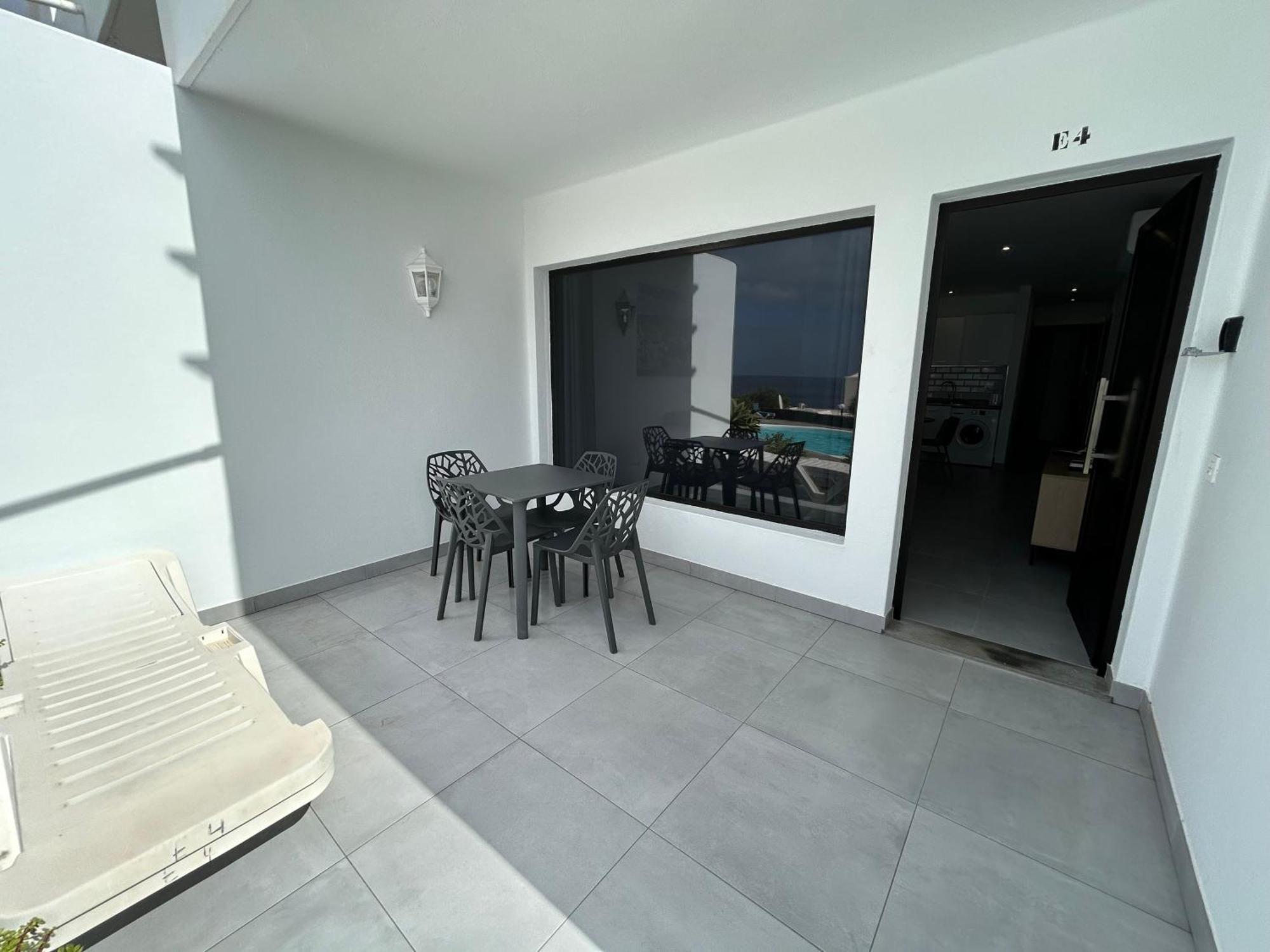 Stunning 2 Bedroom Seafront Apartment Puerto del Carmen  Kültér fotó