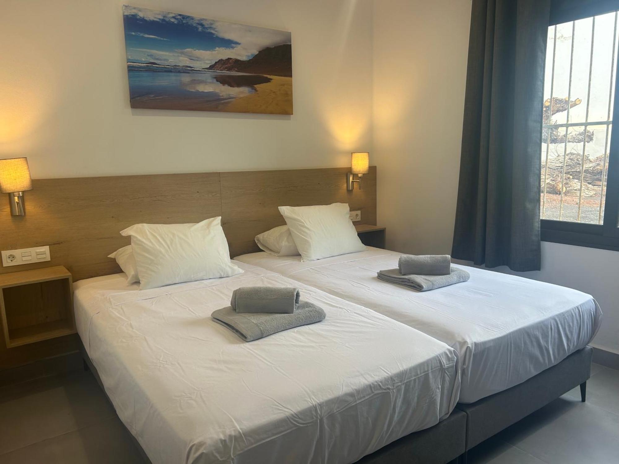 Stunning 2 Bedroom Seafront Apartment Puerto del Carmen  Kültér fotó