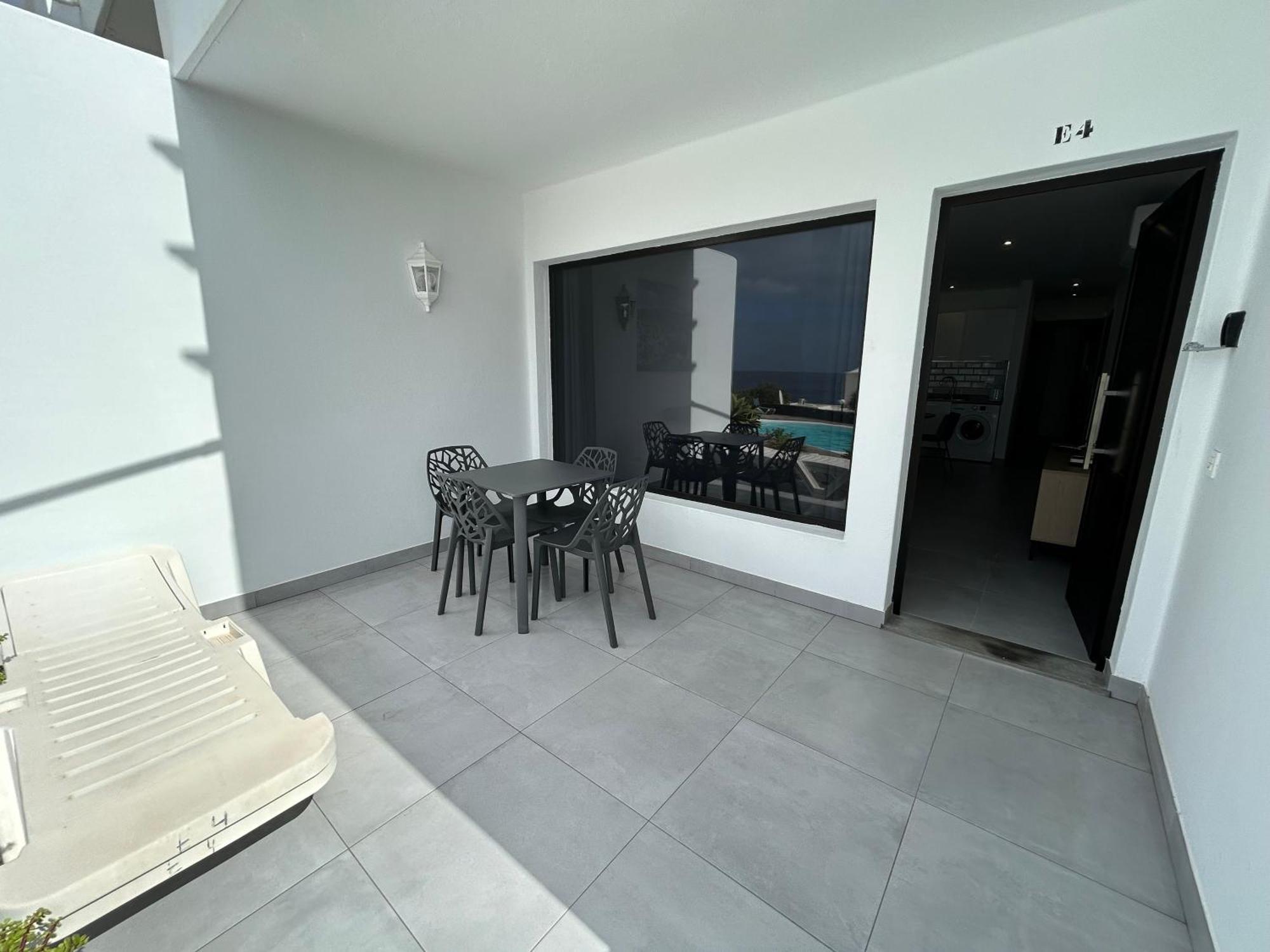 Stunning 2 Bedroom Seafront Apartment Puerto del Carmen  Kültér fotó