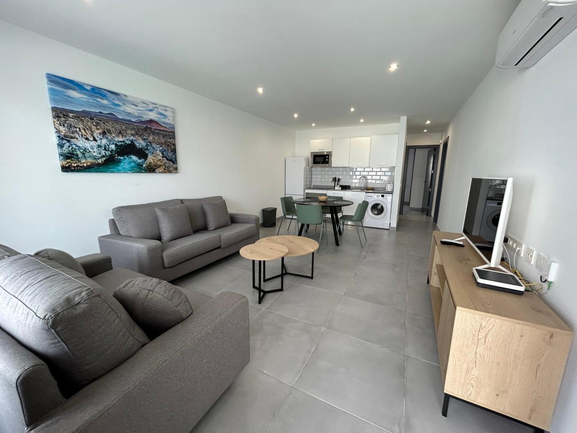 Stunning 2 Bedroom Seafront Apartment Puerto del Carmen  Kültér fotó